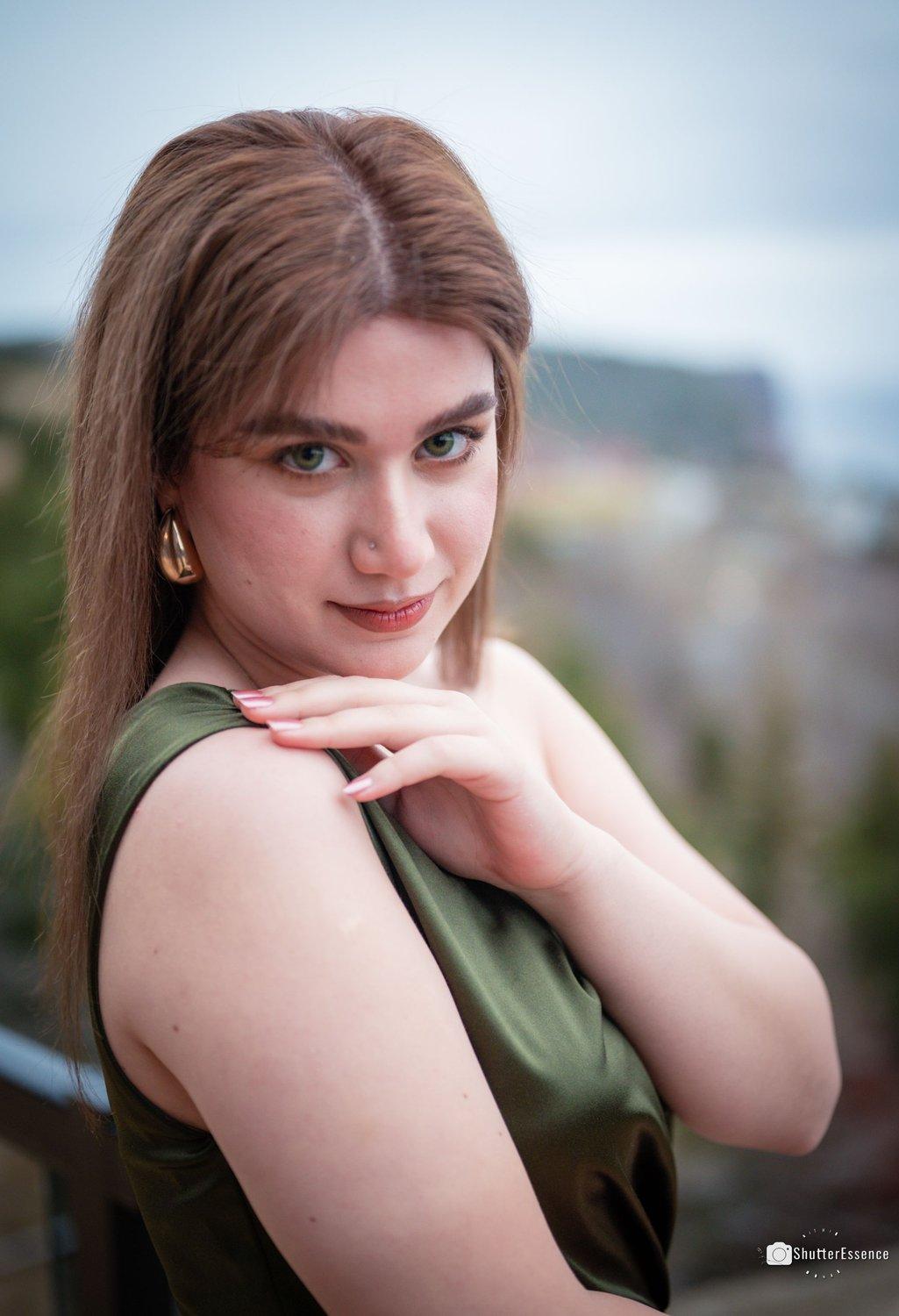 carousel-hero-element image-4