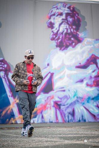 mobile - carousel-hero-element image-16